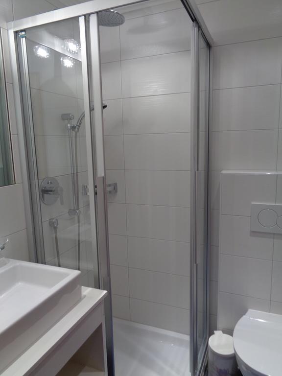 Garni Petter Hotell Kappl  Rum bild