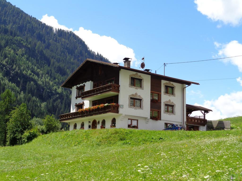 Garni Petter Hotell Kappl  Rum bild