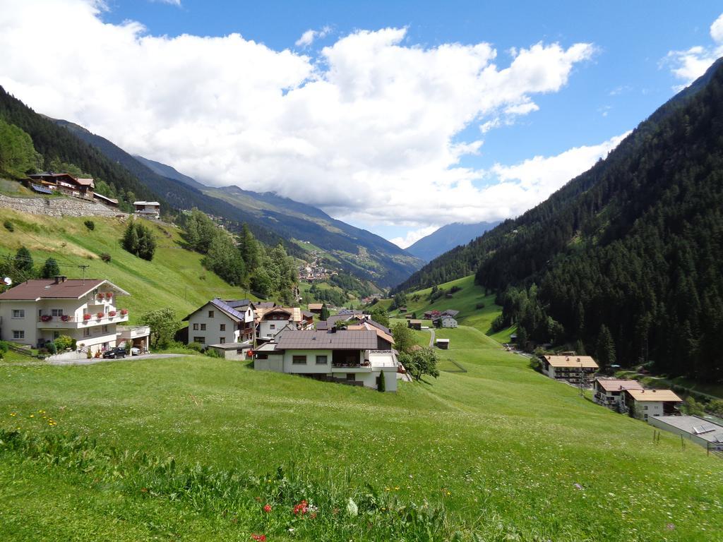 Garni Petter Hotell Kappl  Exteriör bild