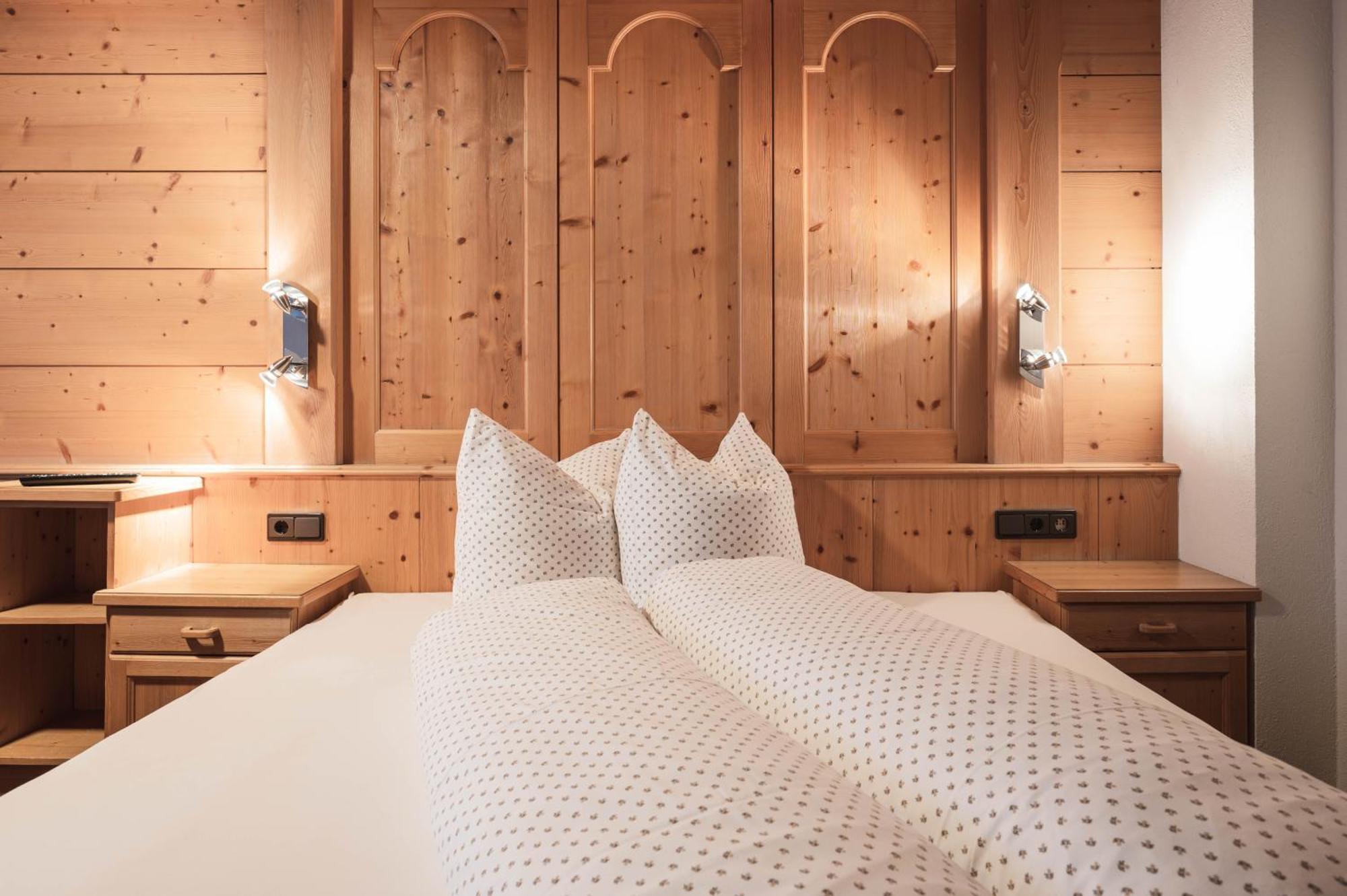 Garni Petter Hotell Kappl  Exteriör bild