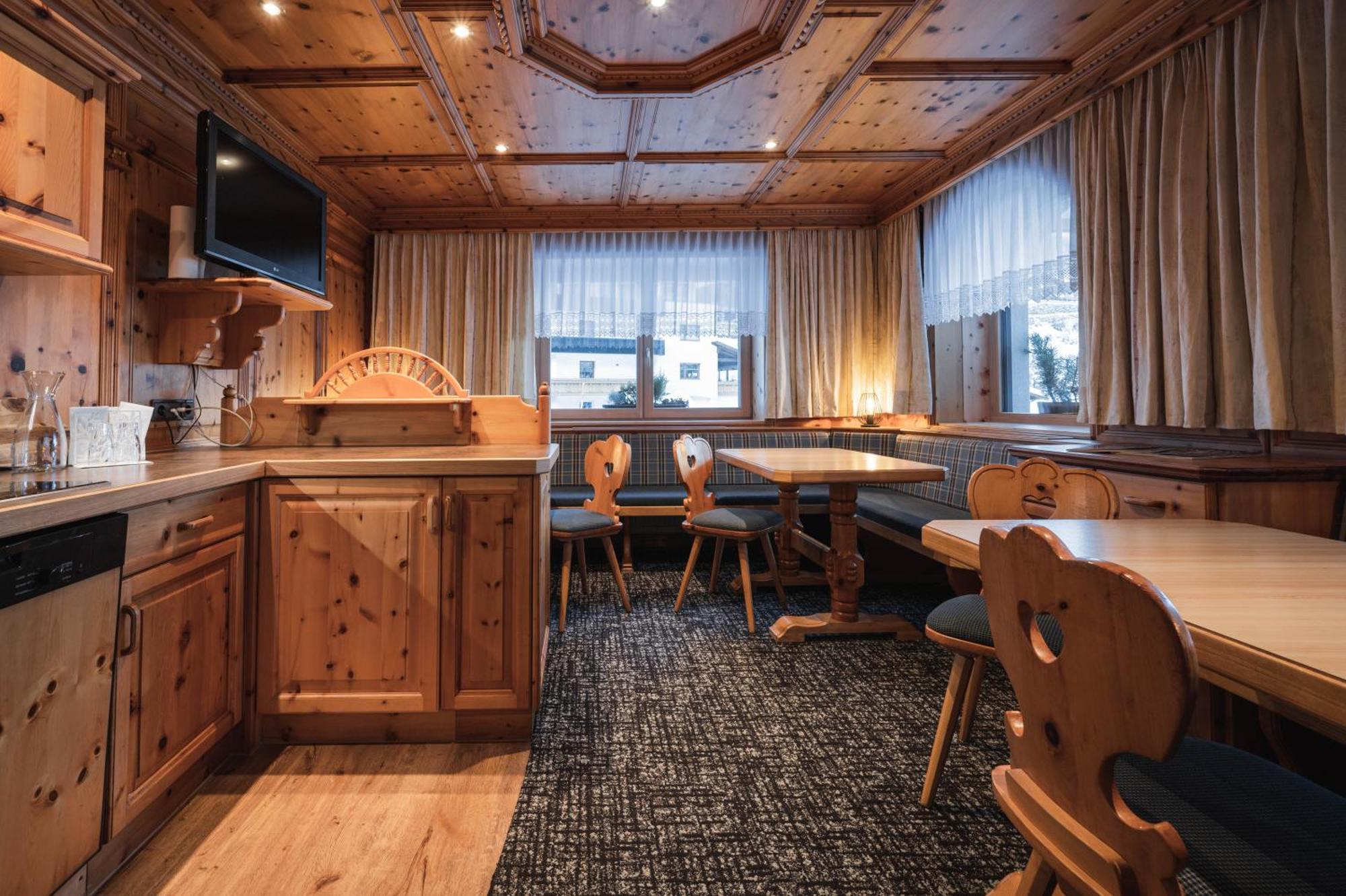 Garni Petter Hotell Kappl  Exteriör bild